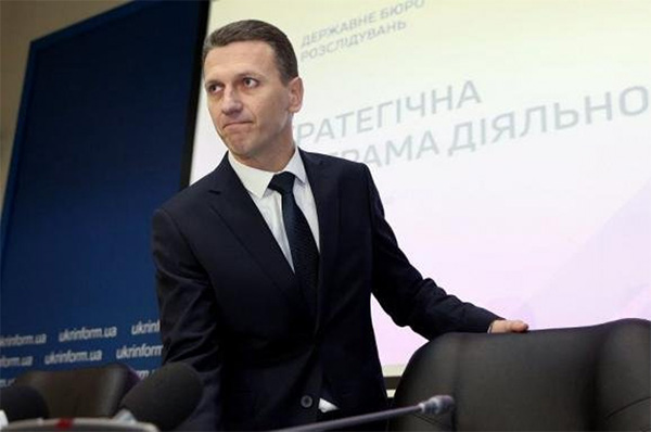 Президент Володимир Зеленський звільнив Романа Трубу з посади директора Державного бюро розслідувань.