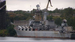 Уніеальний крейсер, який колись називався “Україна”. Як виявилося - він не потрібен українським керманичам, які, як дурень з писаною торбою, не уторопають, що з ним робити... 