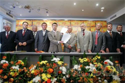 Бунт на кораблі НУ-НС Бунт на кораблі НУ-НС