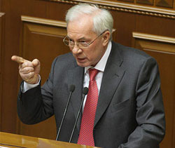 Арешт Луценка навіяв Азарову спогади Арешт Луценка навіяв Азарову спогади