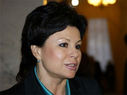 Влада розпочинає наступ на пільги громадян та створює можливості для збагачення олігархів Влада розпочинає наступ на пільги громадян та створює можливості для збагачення олігархів