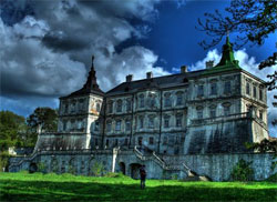 Царські апетити. Янукович хоче оселитися у замку Царські апетити. Янукович хоче оселитися у замку