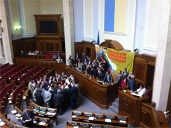 Литвин запропонував нардепам дострокові вибори. Його не почули Литвин запропонував нардепам дострокові вибори. Його не почули