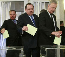 КС встановив, що обрання і звільнення спікера голосуванням бюлетенями неконституційне КС встановив, що обрання і звільнення спікера голосуванням бюлетенями неконституційне