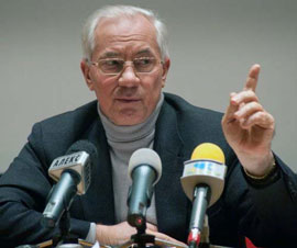 З віртуального світу. Азаров розповів про покращення і зростання