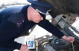 Українцям дозволили реєструвати свій транспортний засіб у будь-якому підрозділі ДАІ Українцям дозволили реєструвати свій транспортний засіб у будь-якому підрозділі ДАІ