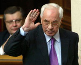 Опозиція зібрала підписи і зареєструвала проект резолюції про недовіру Азарову Опозиція зібрала підписи і зареєструвала проект резолюції про недовіру Азарову