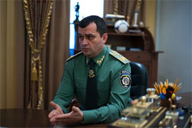 Захарченко пояснив журналістам, чому не вийшов до протестувальників Захарченко пояснив журналістам, чому не вийшов до протестувальників