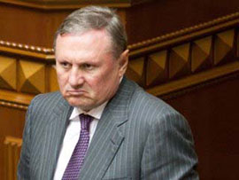 Єфремов попередив журналістів про кримінальну відповідальність за падіння техніки на нардепа-регіонала Єфремов попередив журналістів про кримінальну відповідальність за падіння техніки на нардепа-регіонала