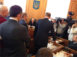 Опозиція заблокувала погоджувальну раду Опозиція заблокувала погоджувальну раду