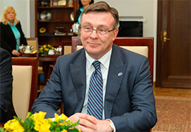 Без зайвих питань. Міністр закордонних справ зустрівся з іноземними послами Без зайвих питань. Міністр закордонних справ зустрівся з іноземними послами